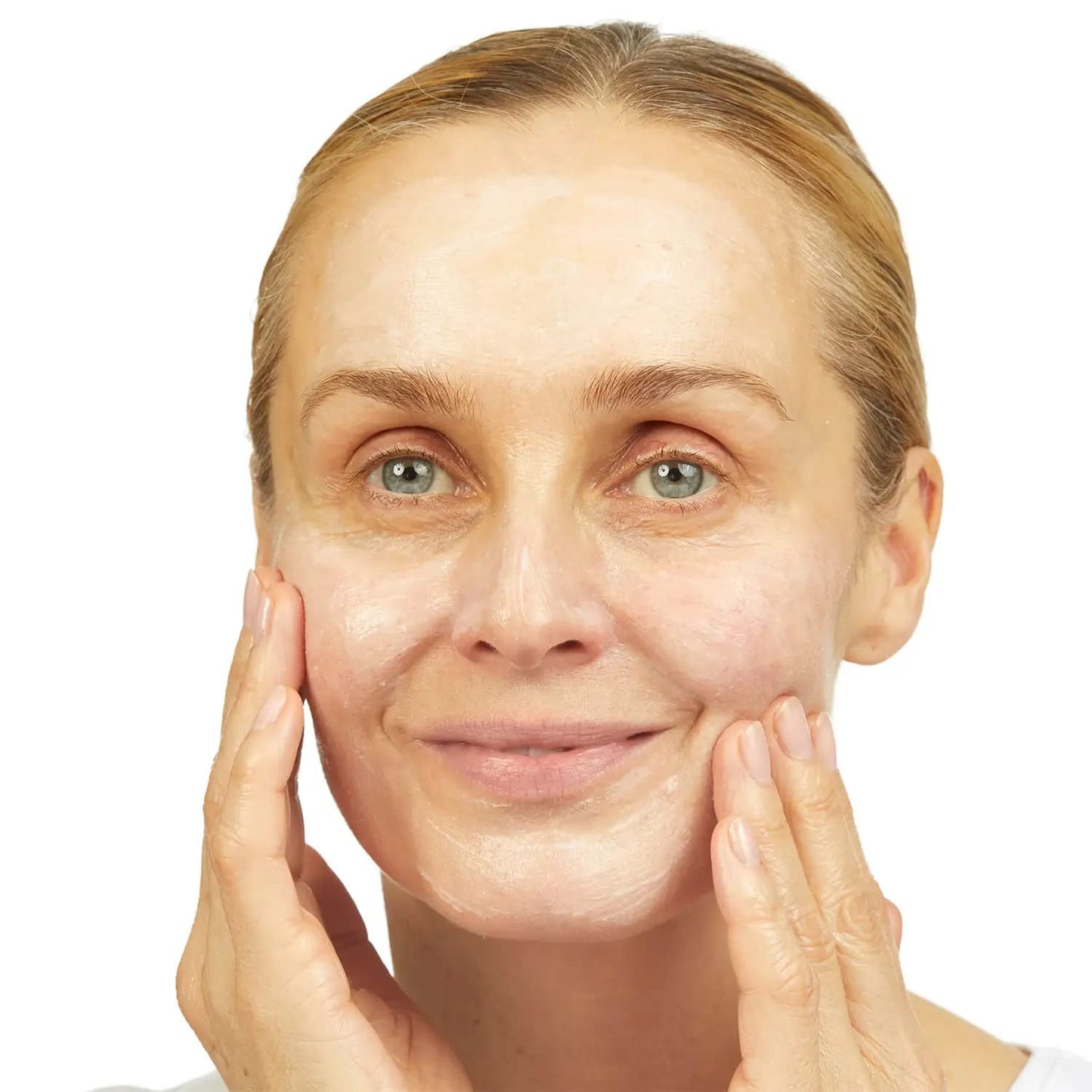 No7 Lift & Luminate Dual Action Cleansing & Exfoliating Face Wash - Gentle Face Exfoliator with Vitamin C, E & B5 - PrimeBioHealth - canada supplements